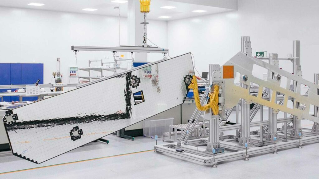 Deployable radiators for satellites Space ARQUIMEA