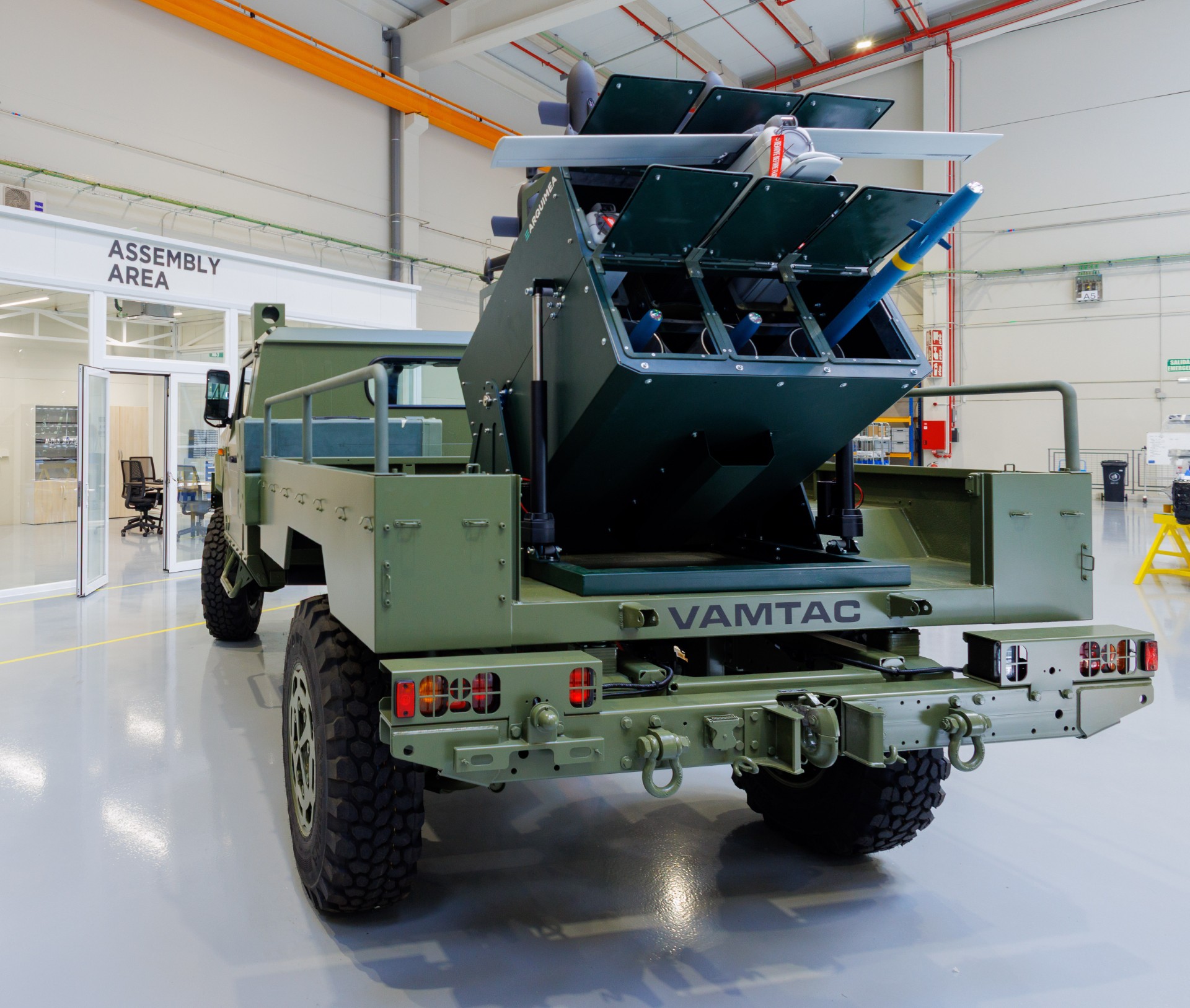 Sistema interceptor multicapa TABANO de ARQUIMEA integrado en un vehículo 4x4 en UNVEX 2026